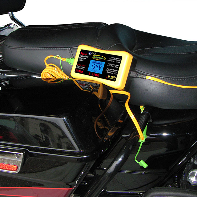 Maintainer, Charger & Pulse Cleaner – 25 Watt (6 & 12 Volt) (3015-LCD)